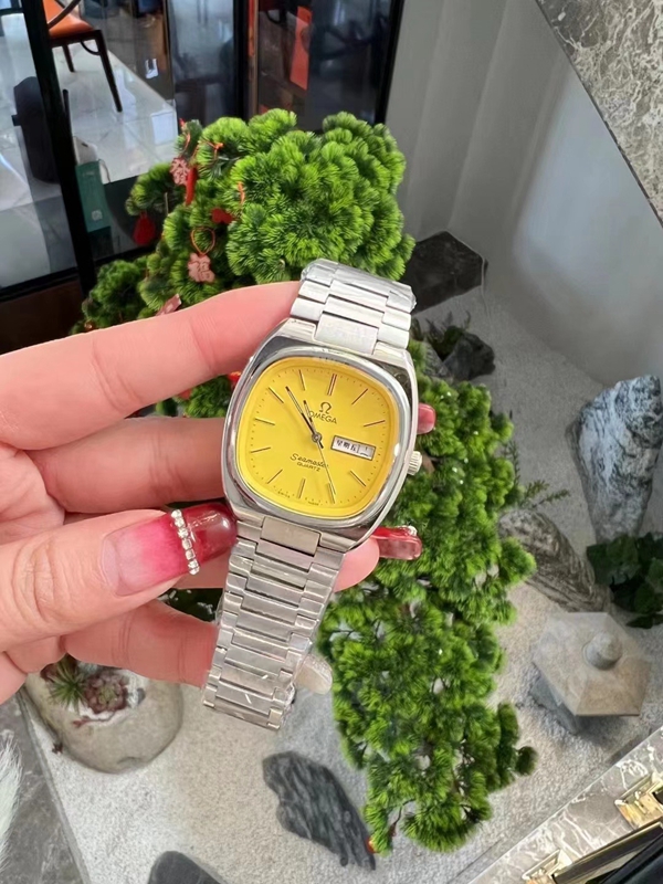 オメガ時計正面デザイン